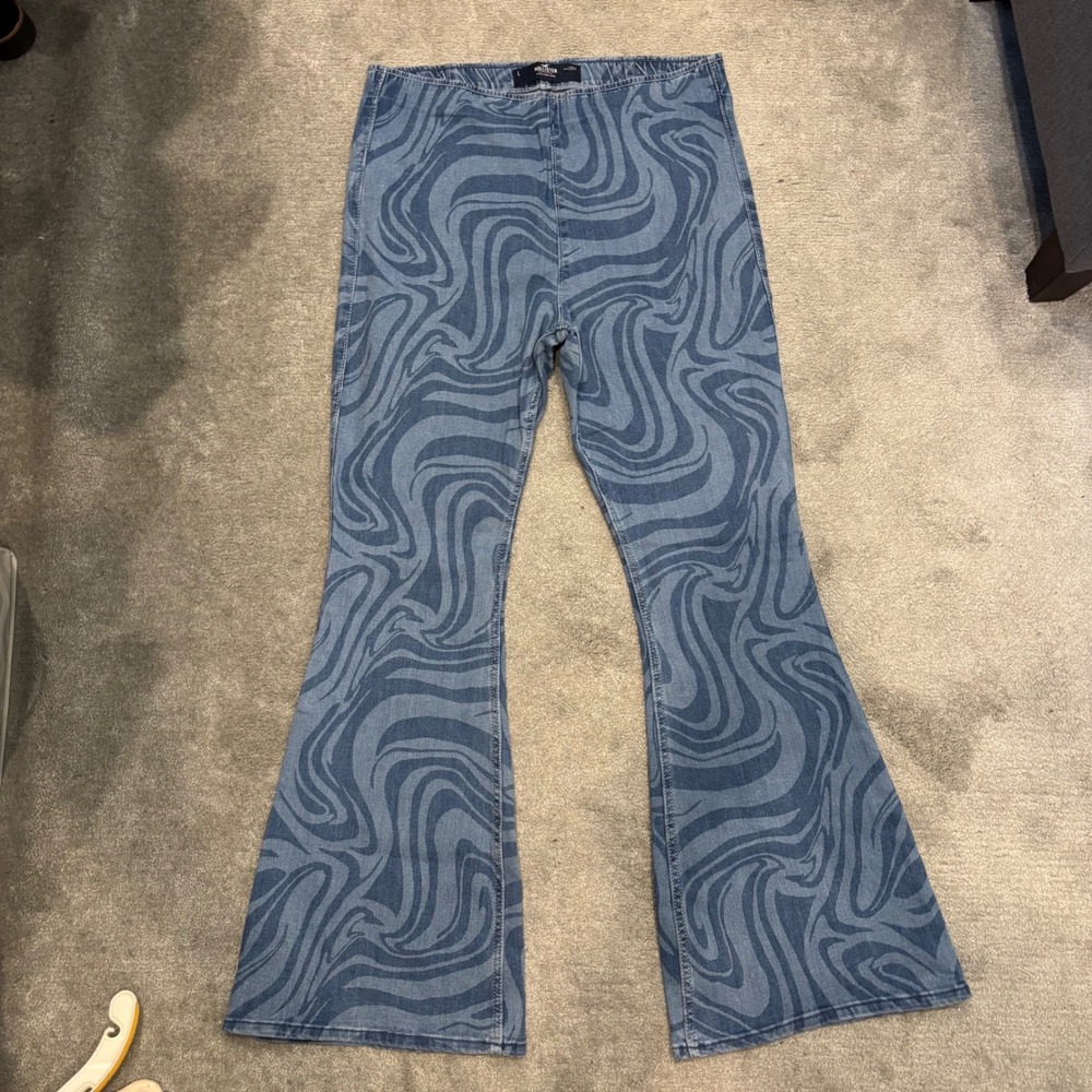 Hollister Ultra High Rise Flare Pants Blue Swirl Marble Print Large L 70s Style